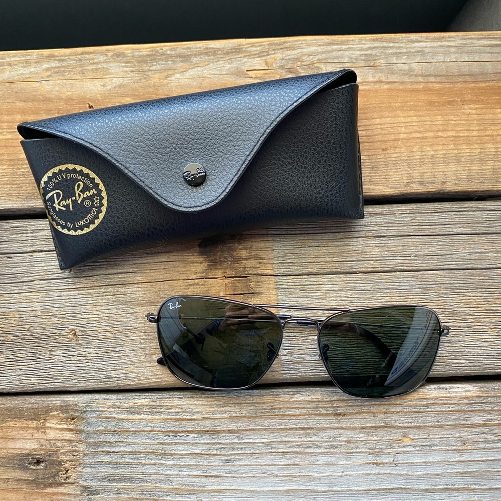 ‼️SOLD‼️ Ray-Ban Caravan Sunglasses and Case